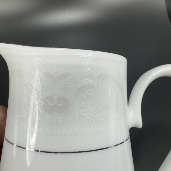 Crown Ming THE REGENT COLLECTION Porcelain Small Pitcher Jug Creamer Yung Shen - Picture 8 of 13